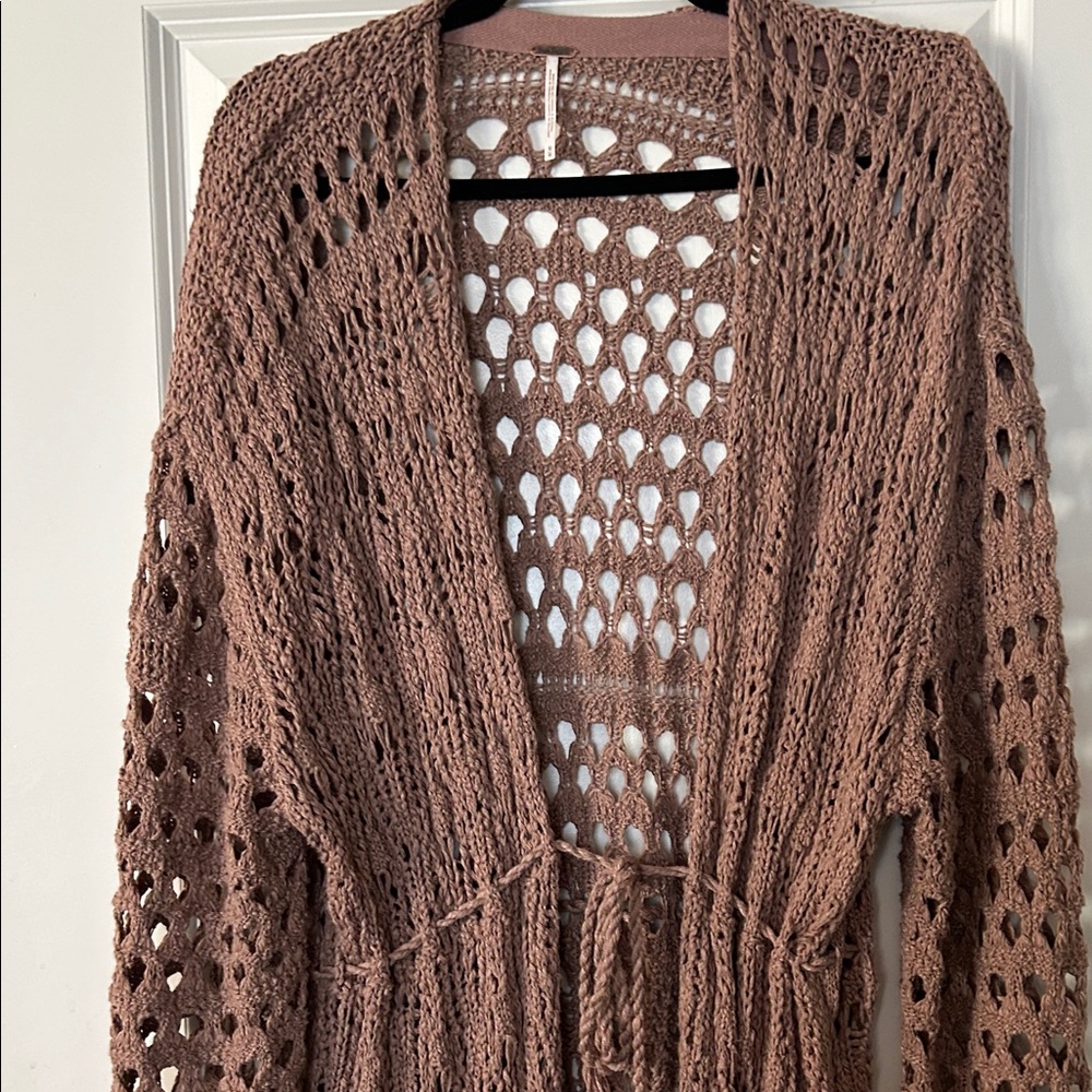 NEW LISTING! FREE PEOPLE CROCHET LONG DUSTER IN A BEAUTIFUL MAUVE COLOR - Picture 2 of 8